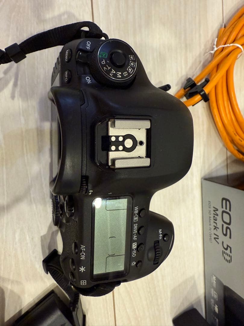 【タイムセール】Canon EOS 5D Mark IV 本体バッテリー2個