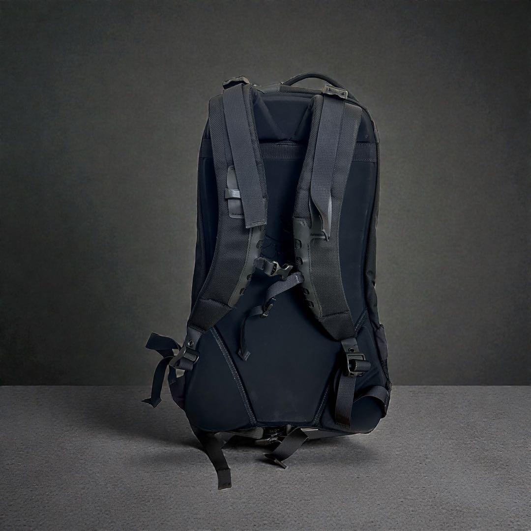 ARC'TERYX ARRO22 アークテリクス　バックパック赤　アロー22