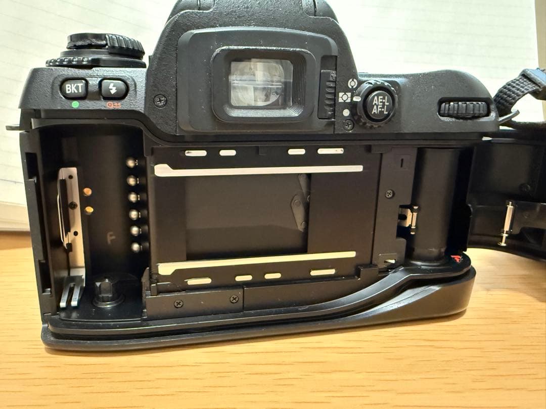 ニコン Nikon F80 + 50mm f1.8D