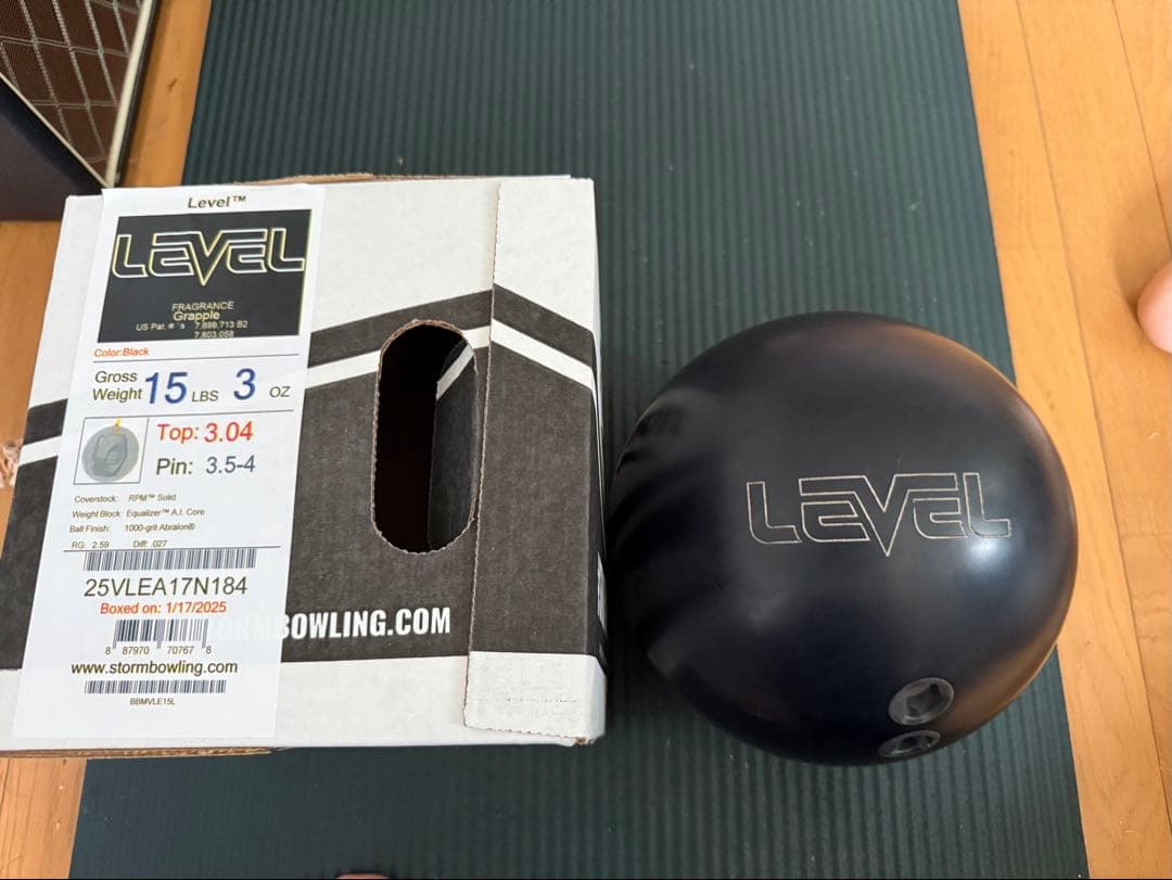 storm LEVEL ボウリングボール 15 lbs