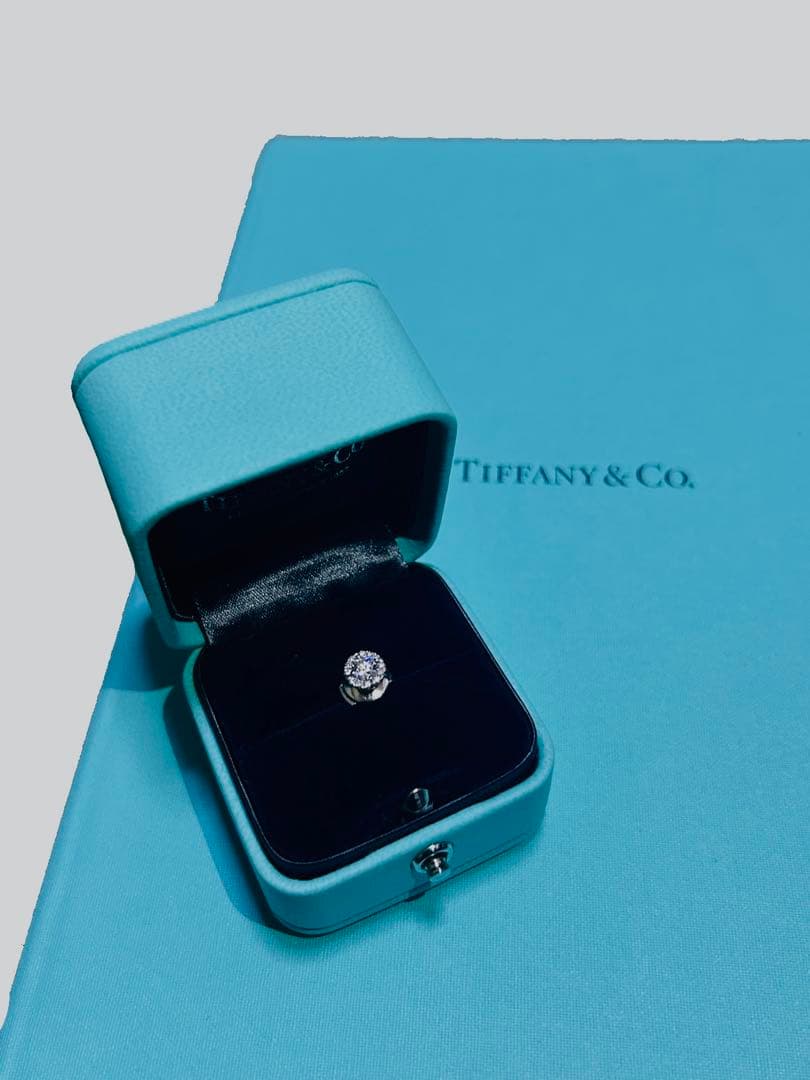 ティファニー　ダイヤモンドピアス片耳　プラチナ