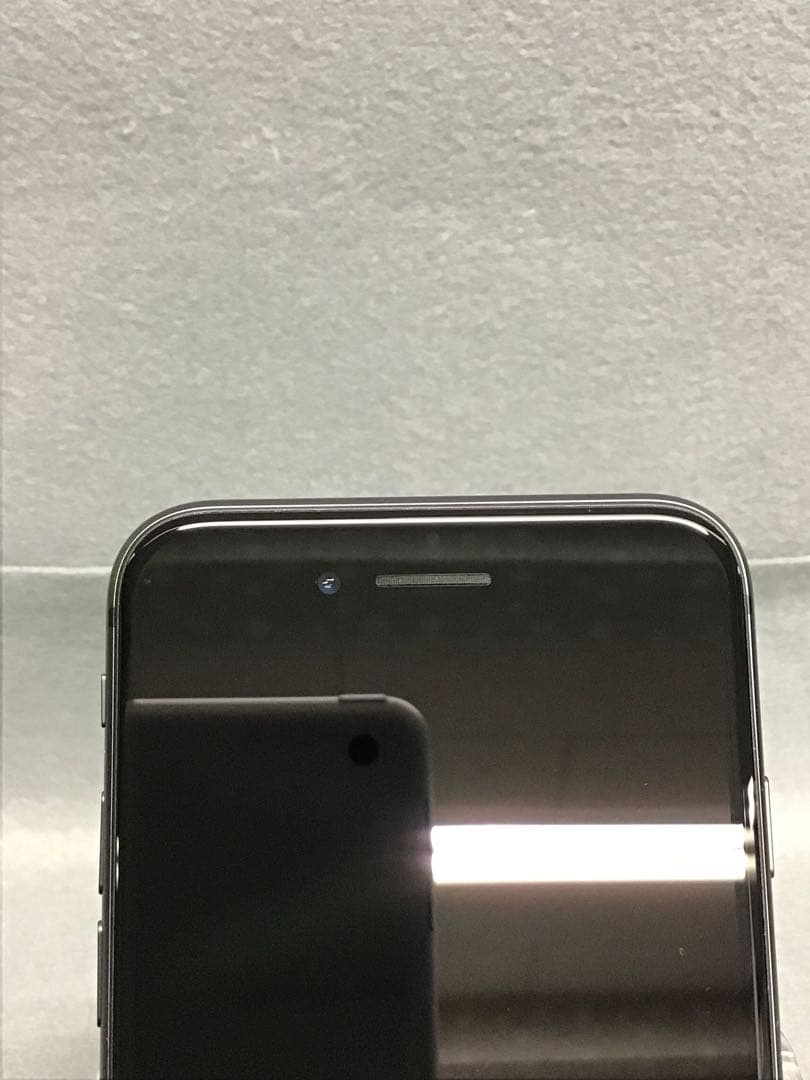 美品 国内版 SIMフリー　iPhone8 64GB スペースグレイ色