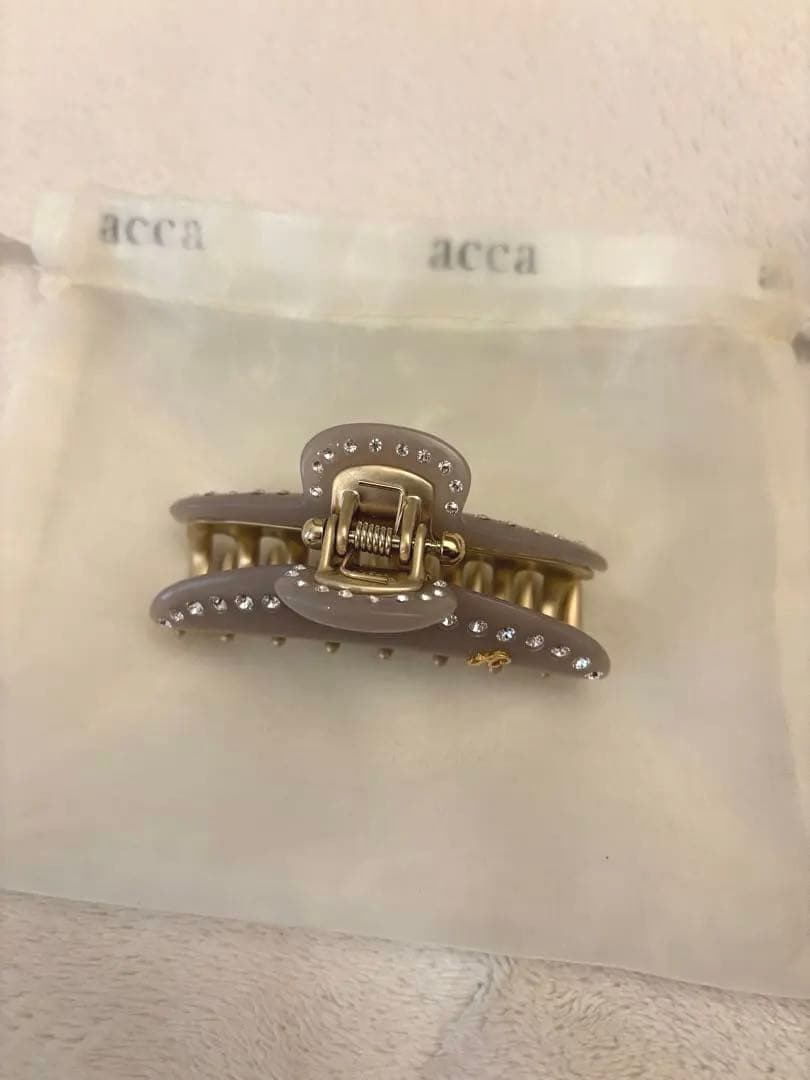 【ACCA】ティアラクイーン クリップ Mサイズ グレージュ