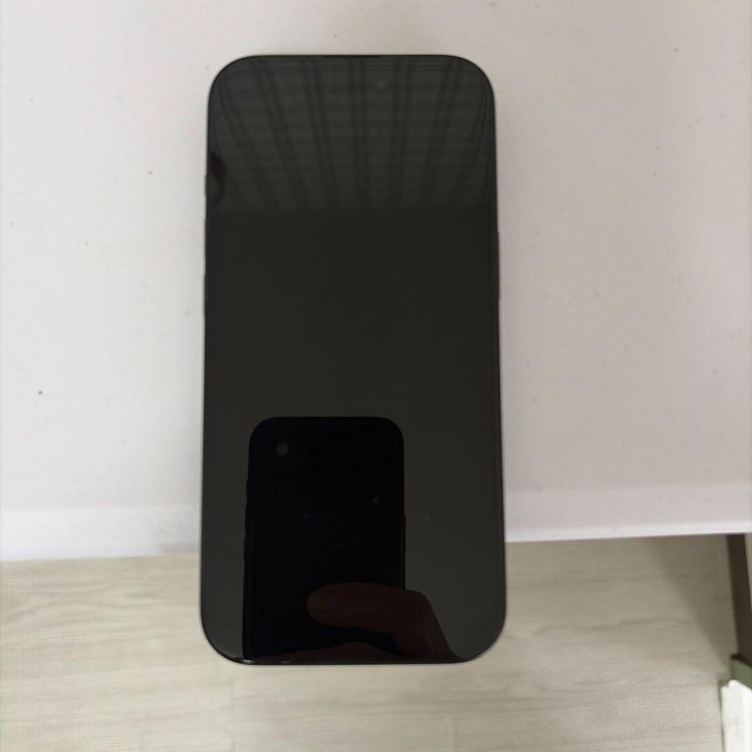 iPhone15 本体　ブラック　128GB