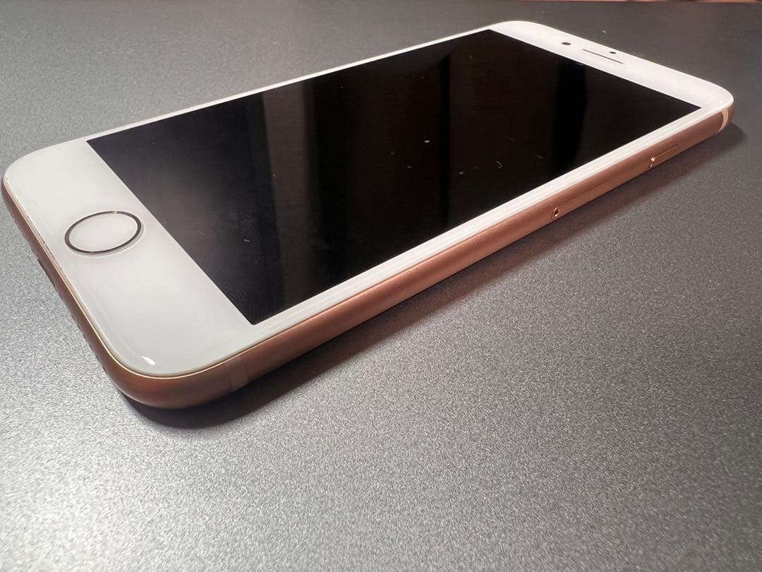 Apple iPhone 8 64GB 本体　美品