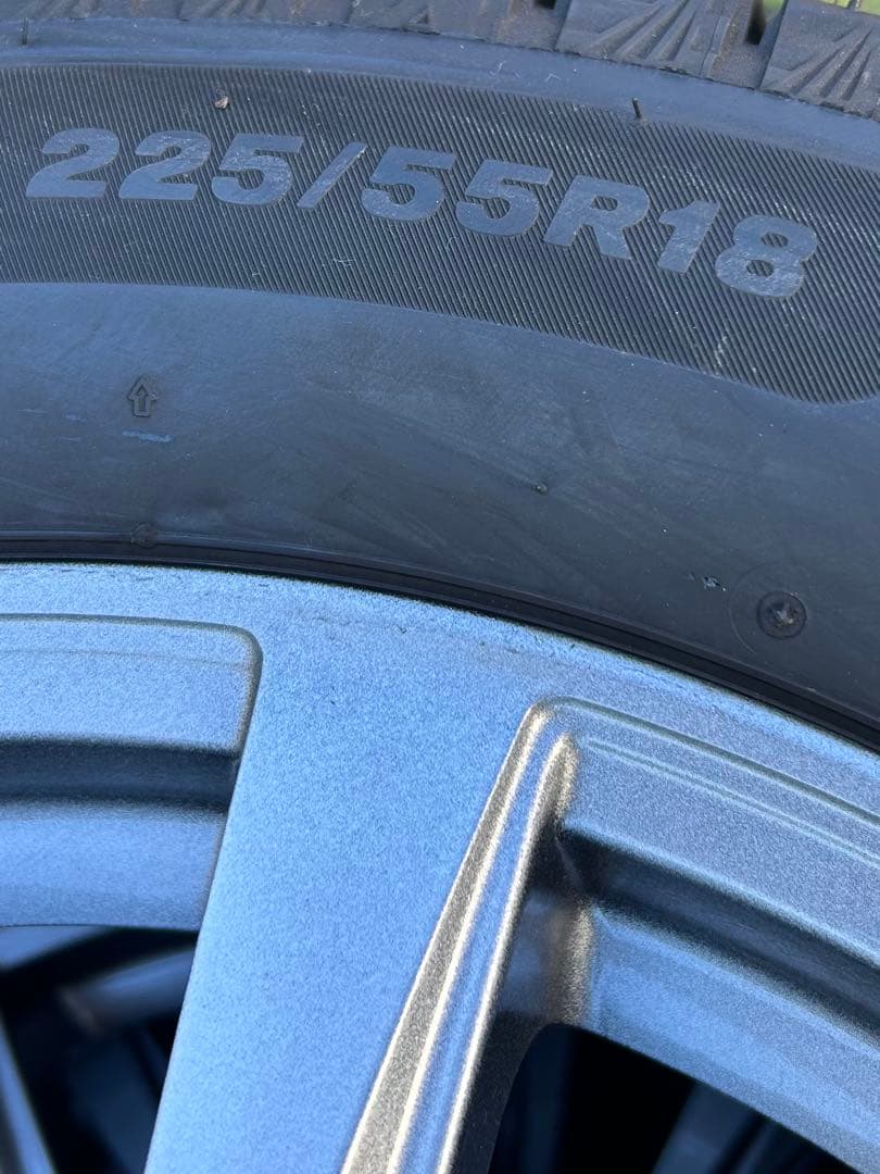 ［新品未使用］スタッドレスタイヤ＋ホイールセット 225/55R18