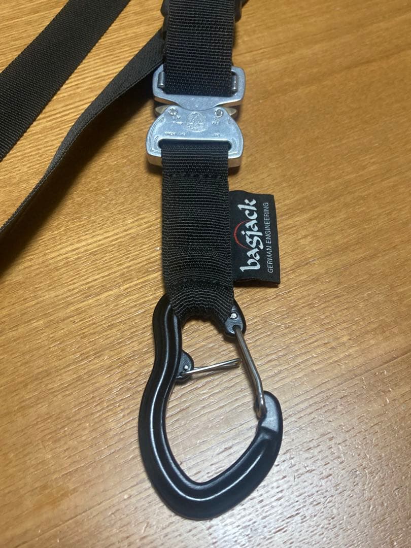 BASGACK コブラバックルカラビナ付きストラップ