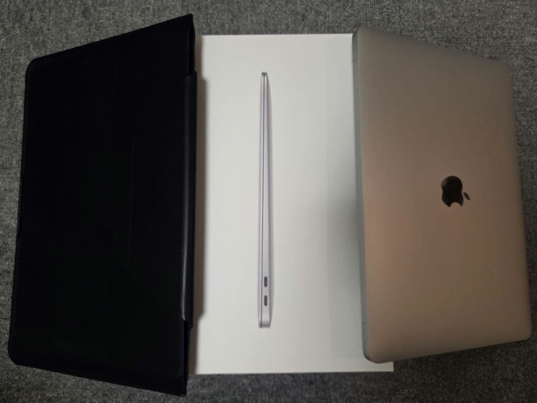 Apple M1MacBookAir 13インチ　スペースグレー