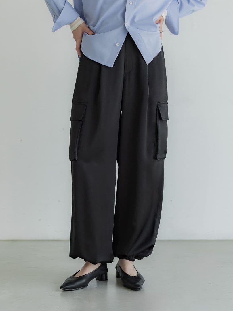 crewre　マットサテンカーゴパンツ　ブラック　2