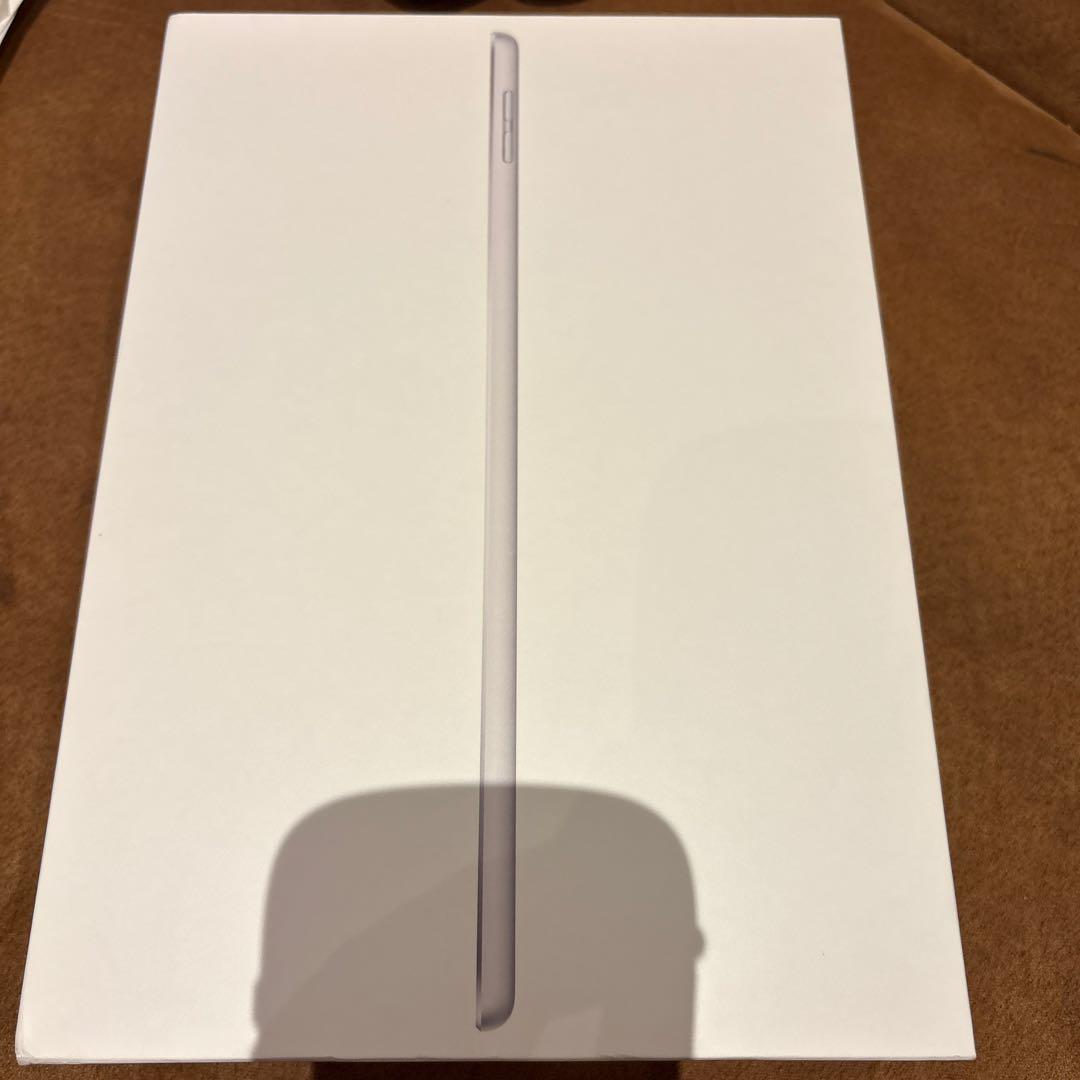 た*う様 iPad(第9世代)シルバー 画面ひび割れあり