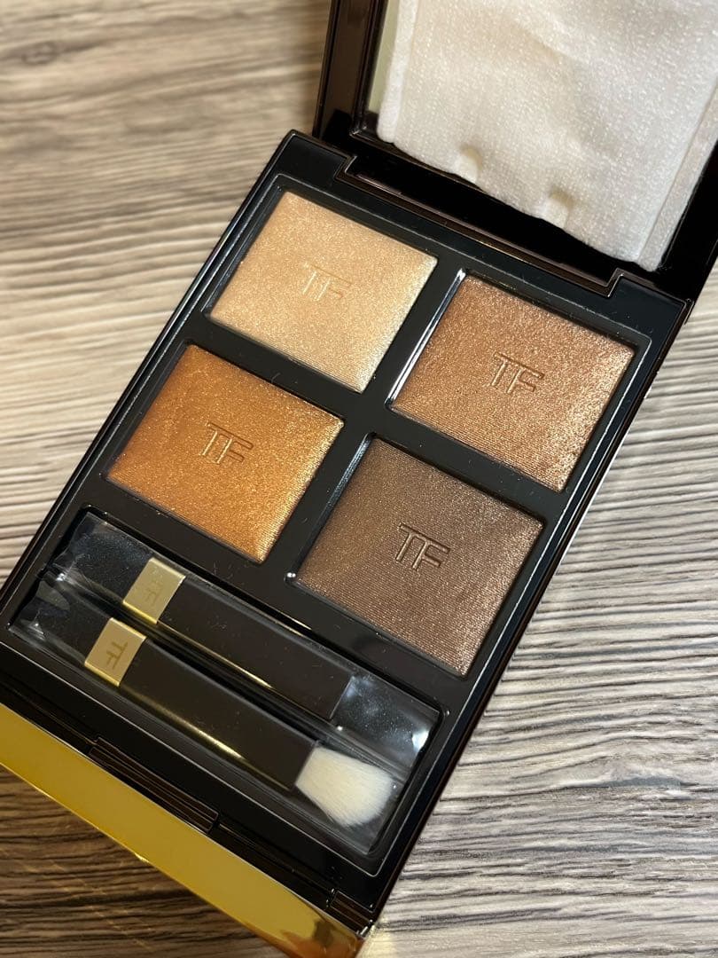 【未使用品】トムフォードアイ カラー クォード 04A サスピション