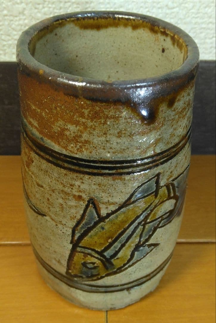 人間国宝 金城次郎 筆筒(魚2匹）栞 共箱 壺屋焼 壷屋焼 やちむん 美品