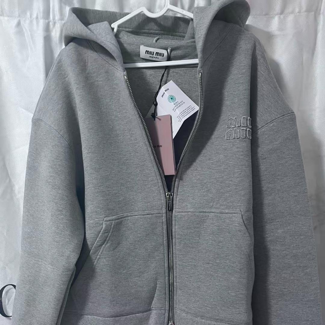 【新品未使用】　グレースウェットジップアップ　M フード