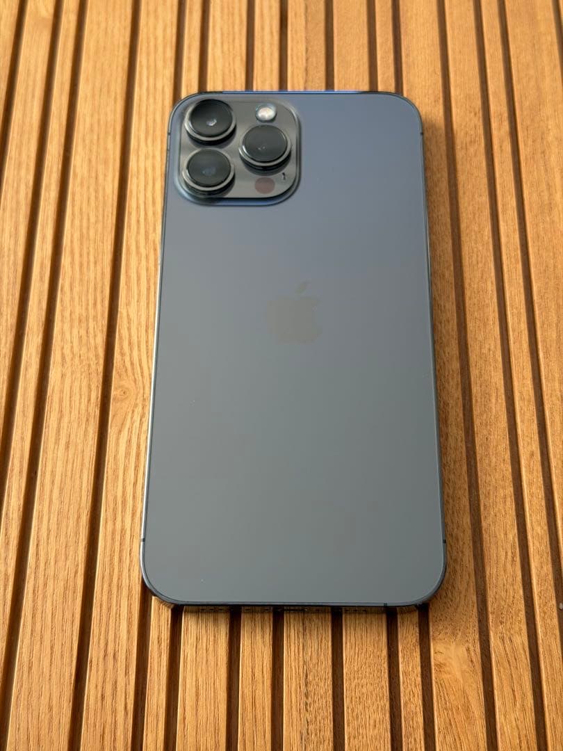 Apple iPhone 13 Pro グラファイト　1TB