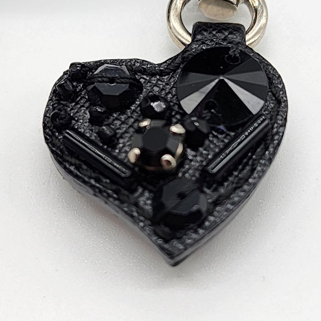 【 極美品 】 プラダ　サフィアーノレザー　ベルト　ハートチャーム　ブラック