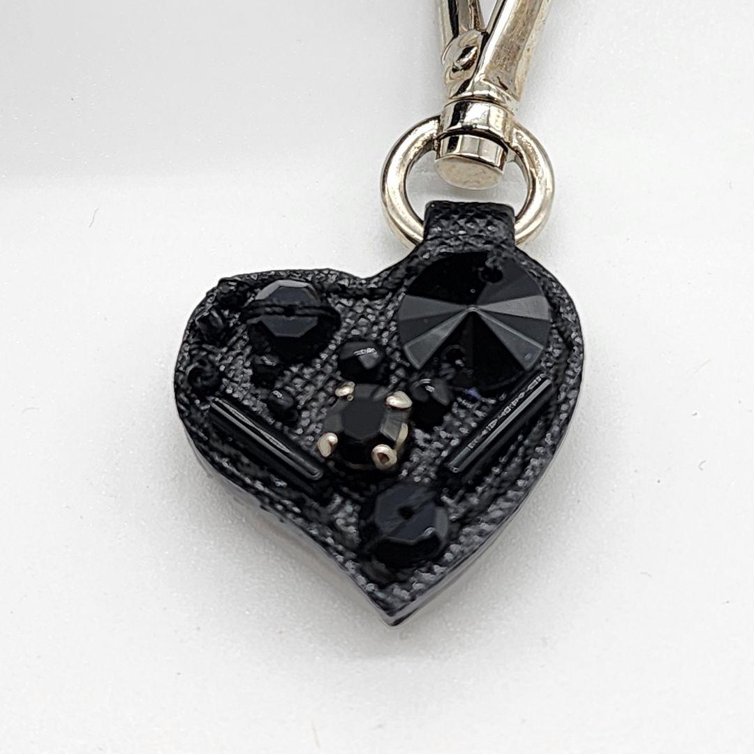 【 極美品 】 プラダ　サフィアーノレザー　ベルト　ハートチャーム　ブラック