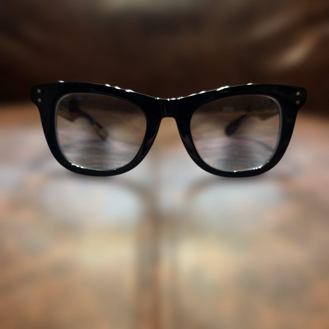 UNCROWD TUNDRA 調光サングラス