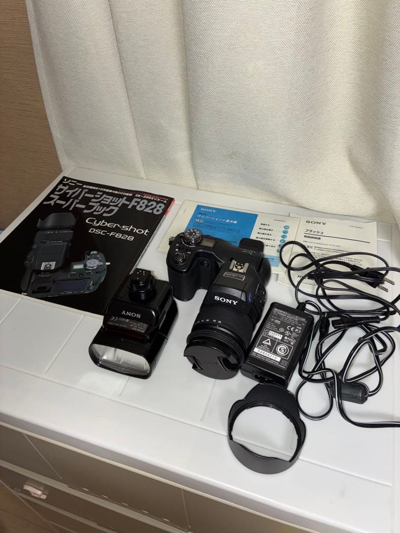 zero@15 　SONY Cyber−Shot DSC-F828