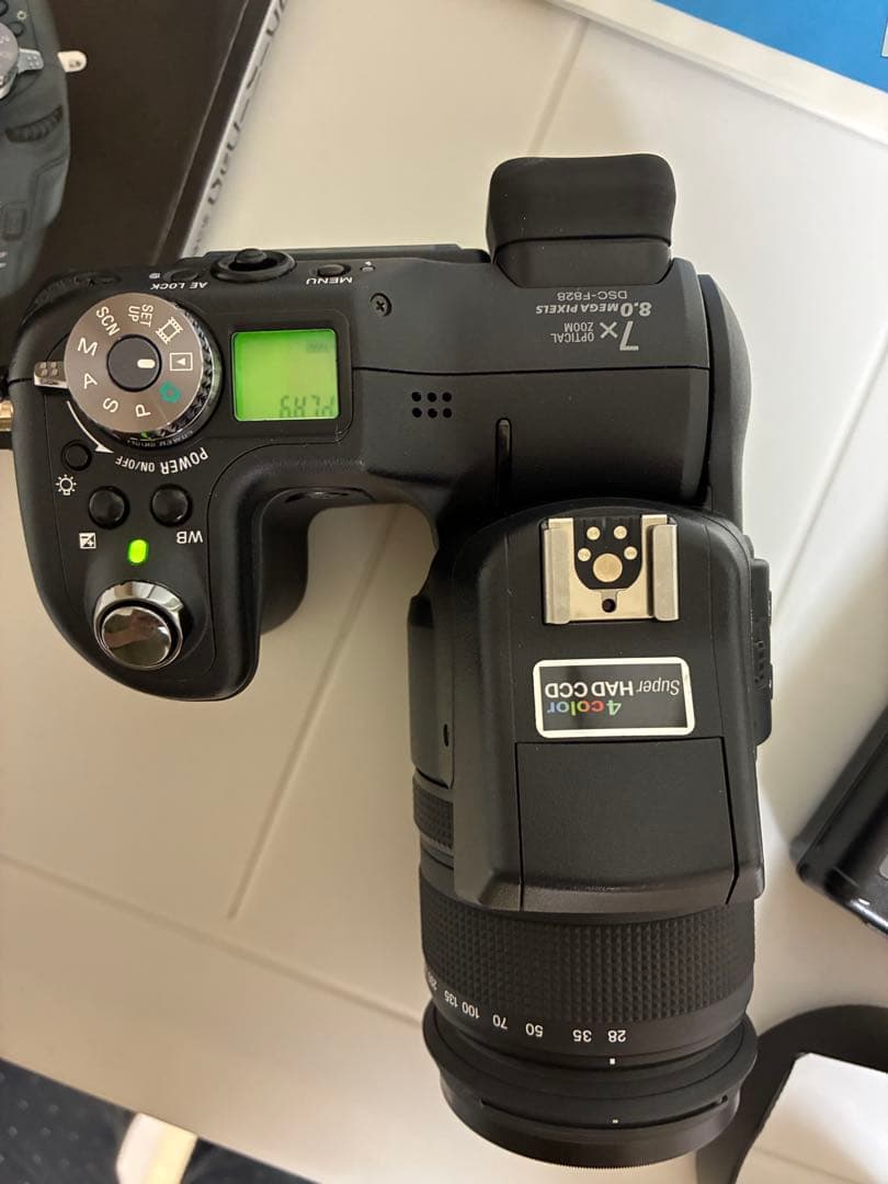 zero@15 　SONY Cyber−Shot DSC-F828