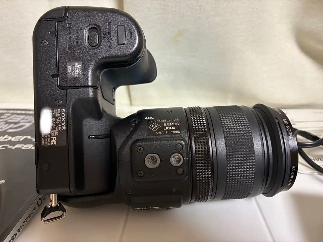 zero@15 　SONY Cyber−Shot DSC-F828