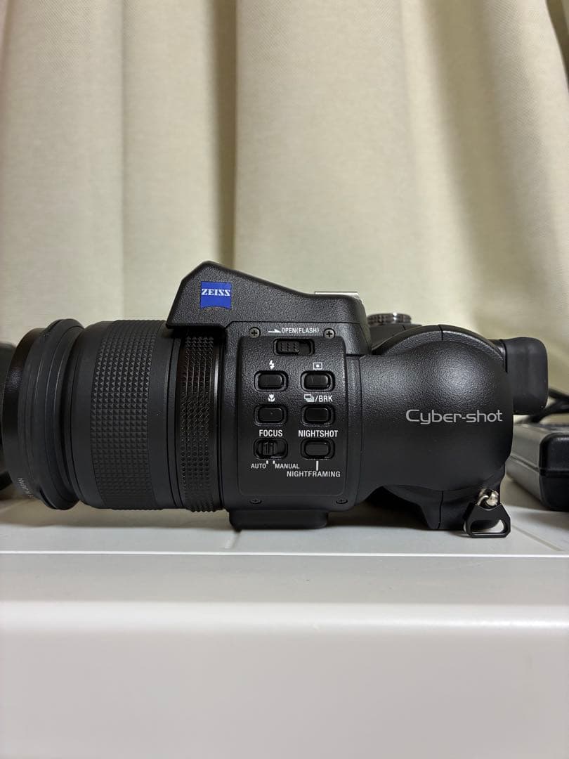 zero@15 　SONY Cyber−Shot DSC-F828