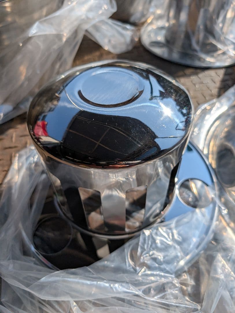 ★値下げ★トラックホイールカバー　ライナー？　エルフ用？