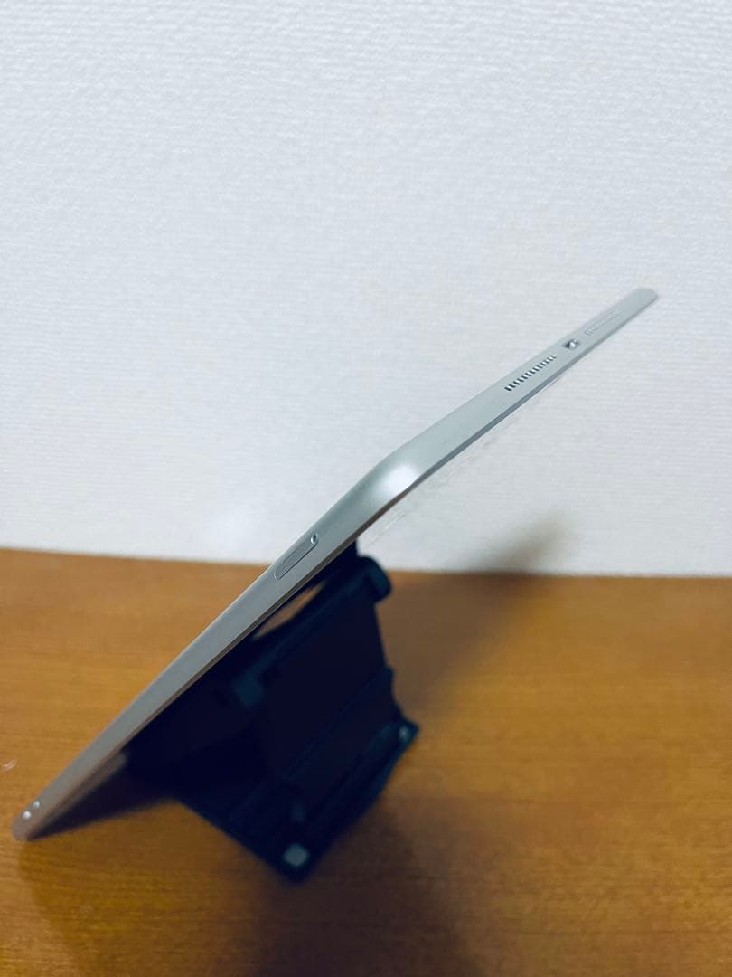 よ*1様 iPad 第7世代 10.2インチ 32GB Wi-Fi + セルラー