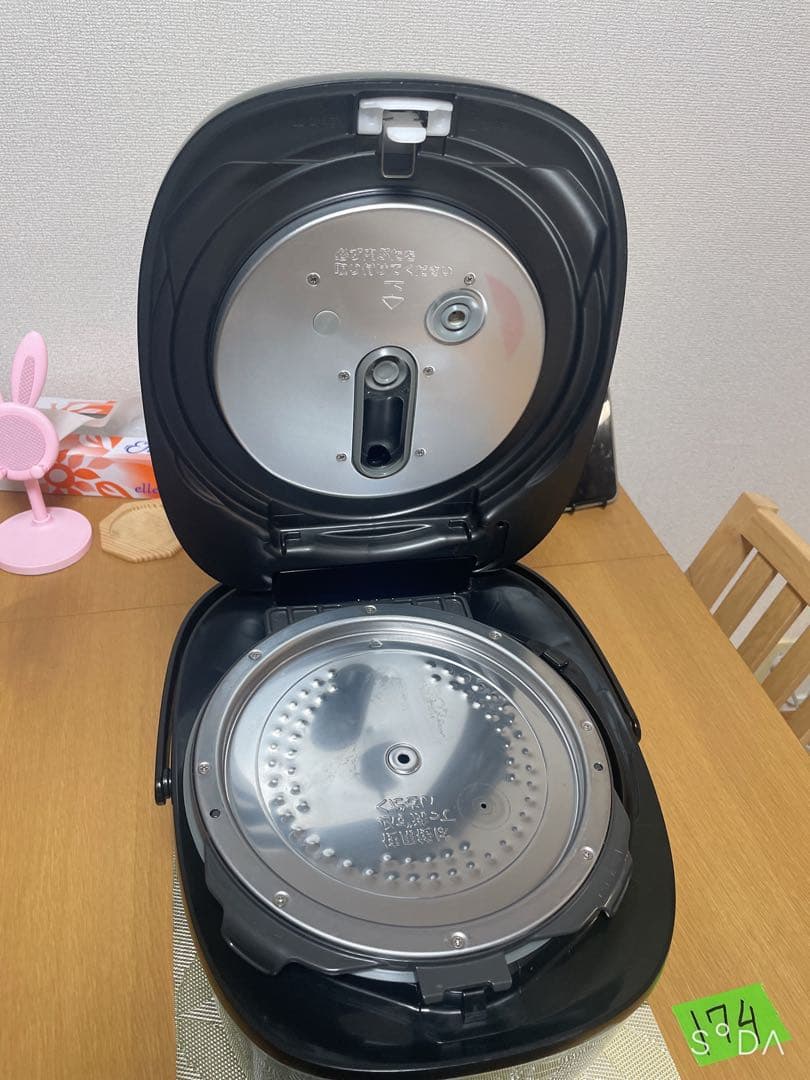 2023年製　東芝炊飯器 真空IH10合　RC-18VRV 動作保証