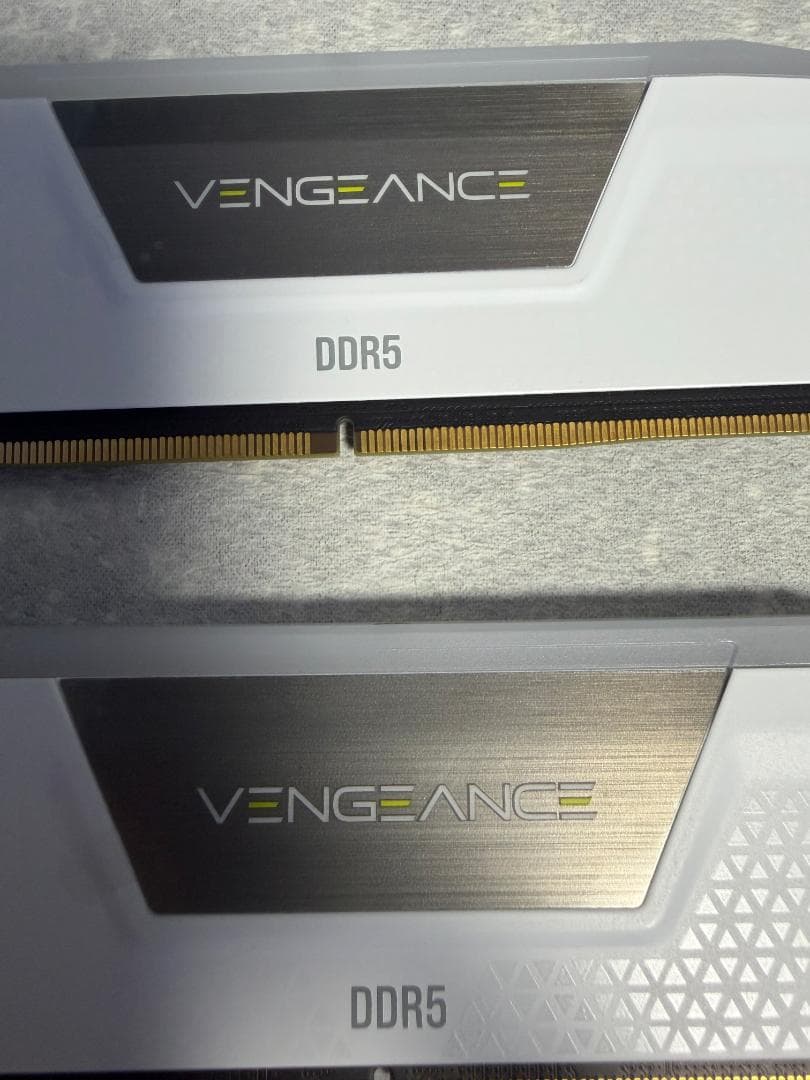 CORSAIR製 32GB DDR5-6000MHz ホワイト 箱なし未使用