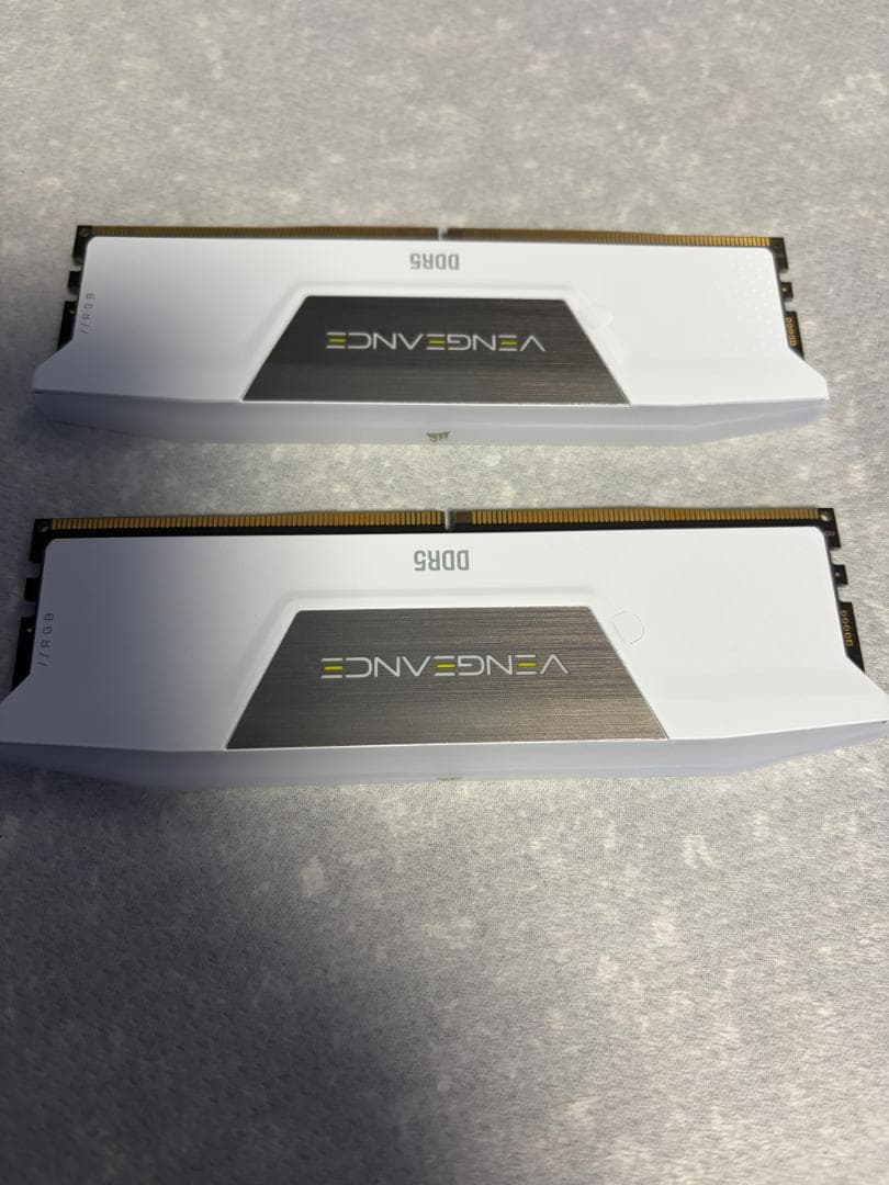 CORSAIR製 32GB DDR5-6000MHz ホワイト 箱なし未使用