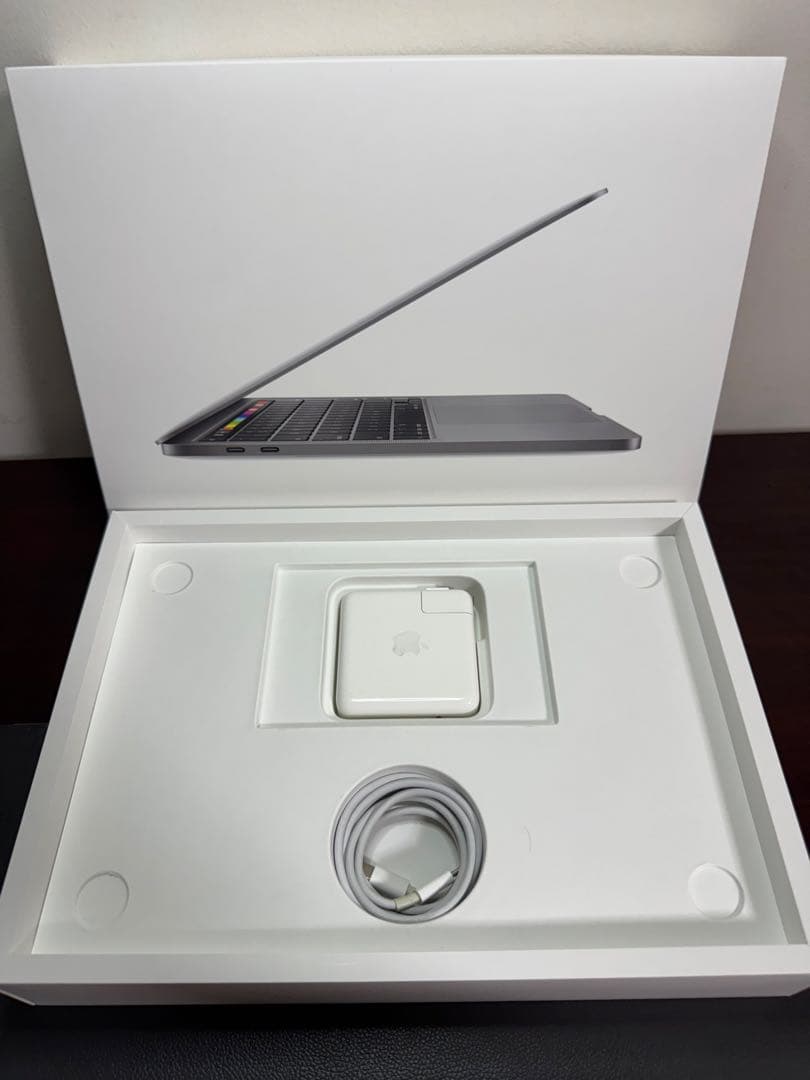 MacBook Pro 2020。16GB。 500GB
