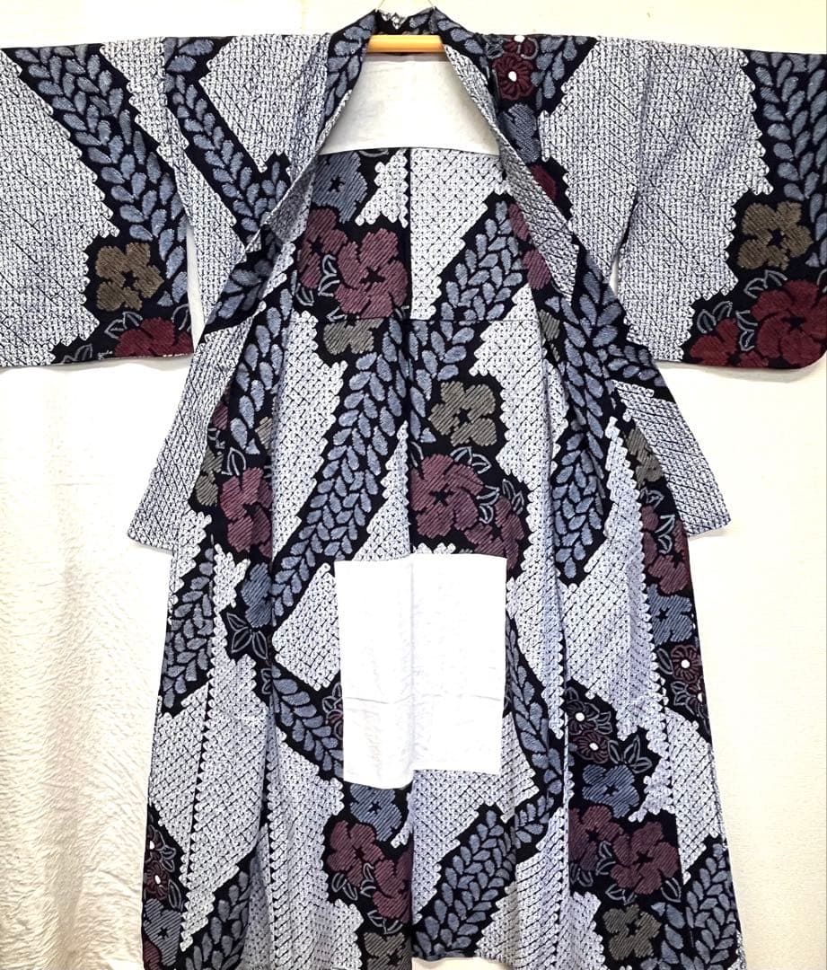 有松鳴海絞り　浴衣　Ｌ　大きいサイズ　藤と花　（210）