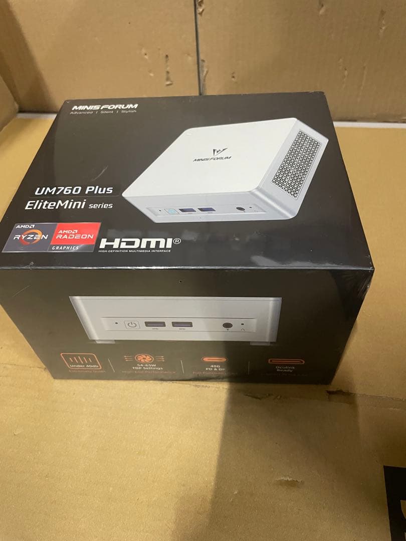MINISFORUM UM760 Plus ミニPC