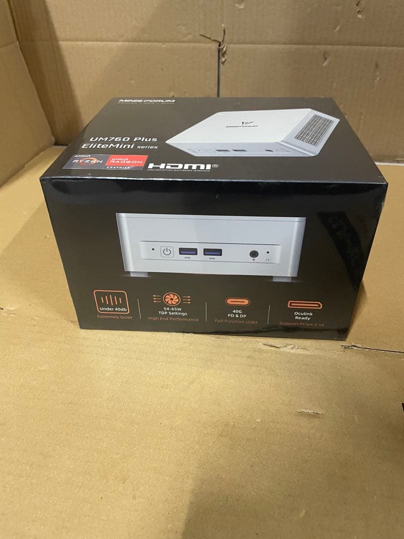 MINISFORUM UM760 Plus ミニPC
