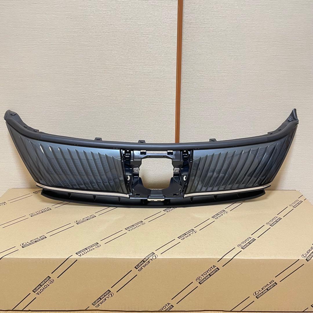 トヨタ ハリアー 60 新品 未使用品 グリル 後期