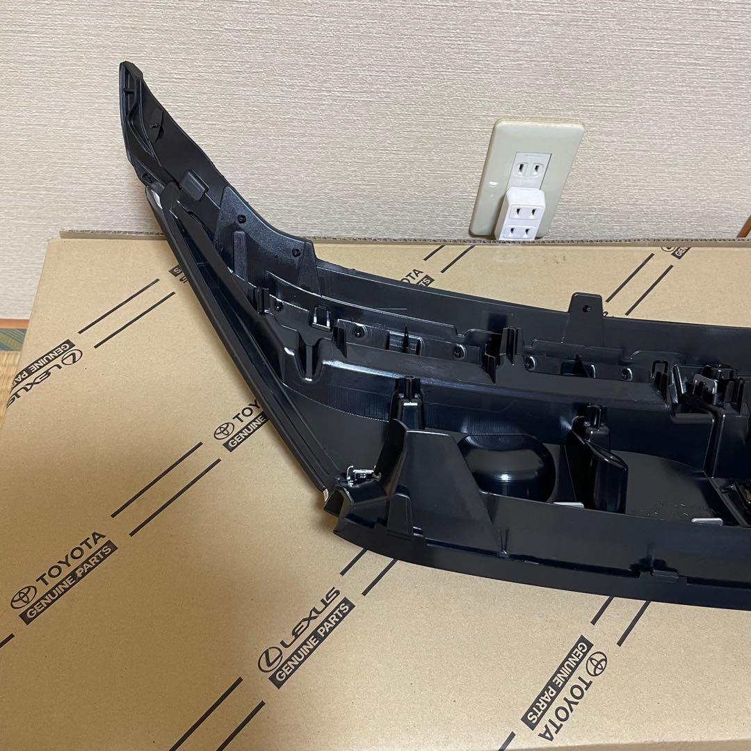 トヨタ ハリアー 60 新品 未使用品 グリル 後期