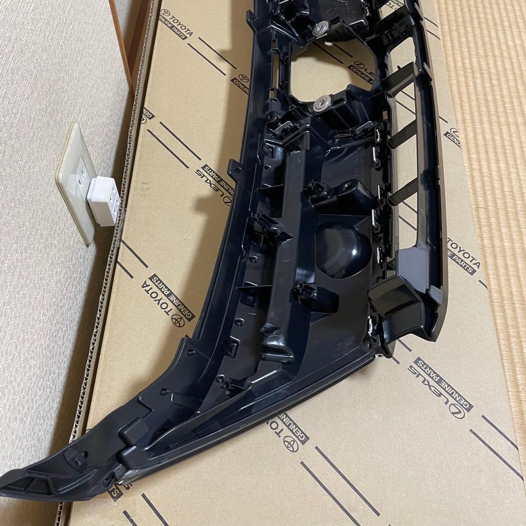 トヨタ ハリアー 60 新品 未使用品 グリル 後期