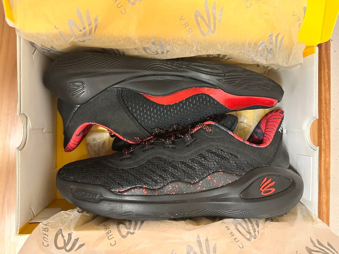 Curry 11 'Tuff Crowd'カリー11 アンダーアーマー