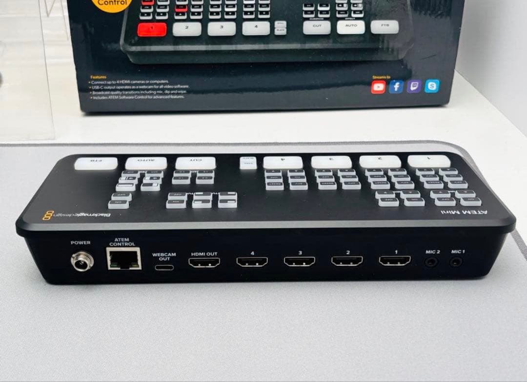 Blackmagic Design ATEM Mini ビデオスイッチャー