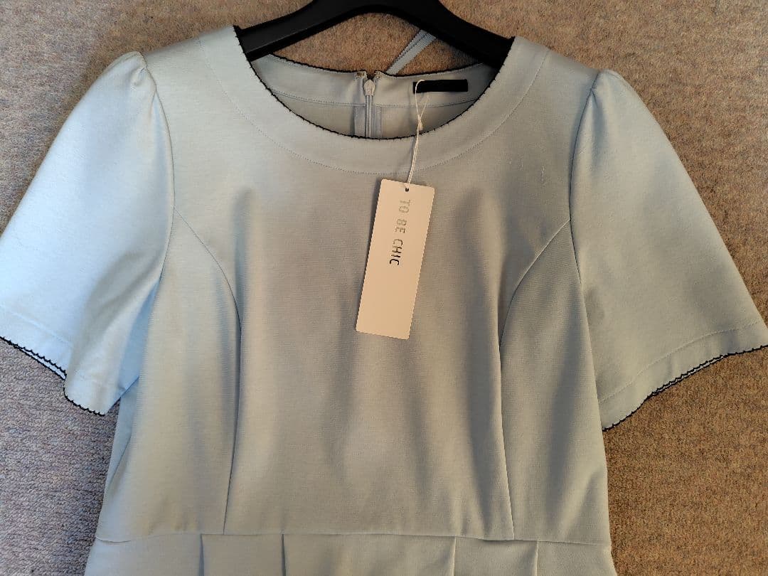 新品　TO BE CHIC　ティアードフレアチュニックＭ水色サンプル31900円