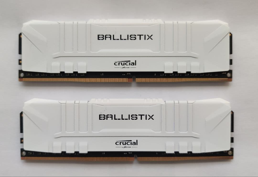 Crucial Ballistix DDR4 8Gx2 3000MHz 2枚組
