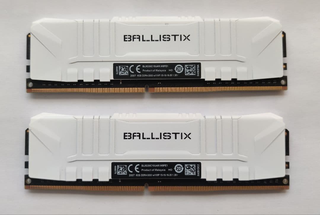 Crucial Ballistix DDR4 8Gx2 3000MHz 2枚組