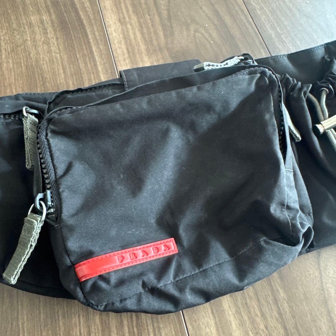 プラダ　PRADA ブラックウエストポーチ ポケット付き　本物