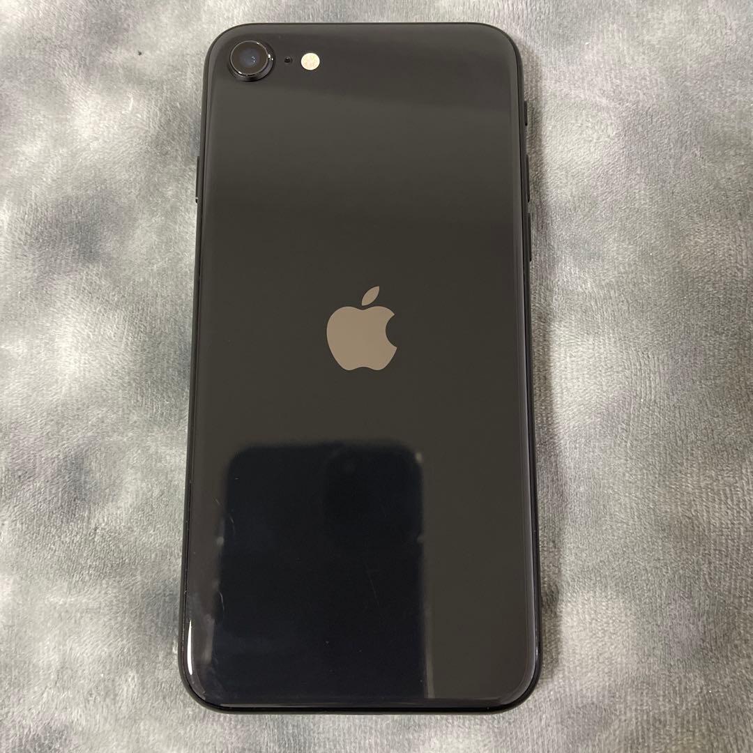 iPhone SE (第2世代) ブラック バッテリー84%