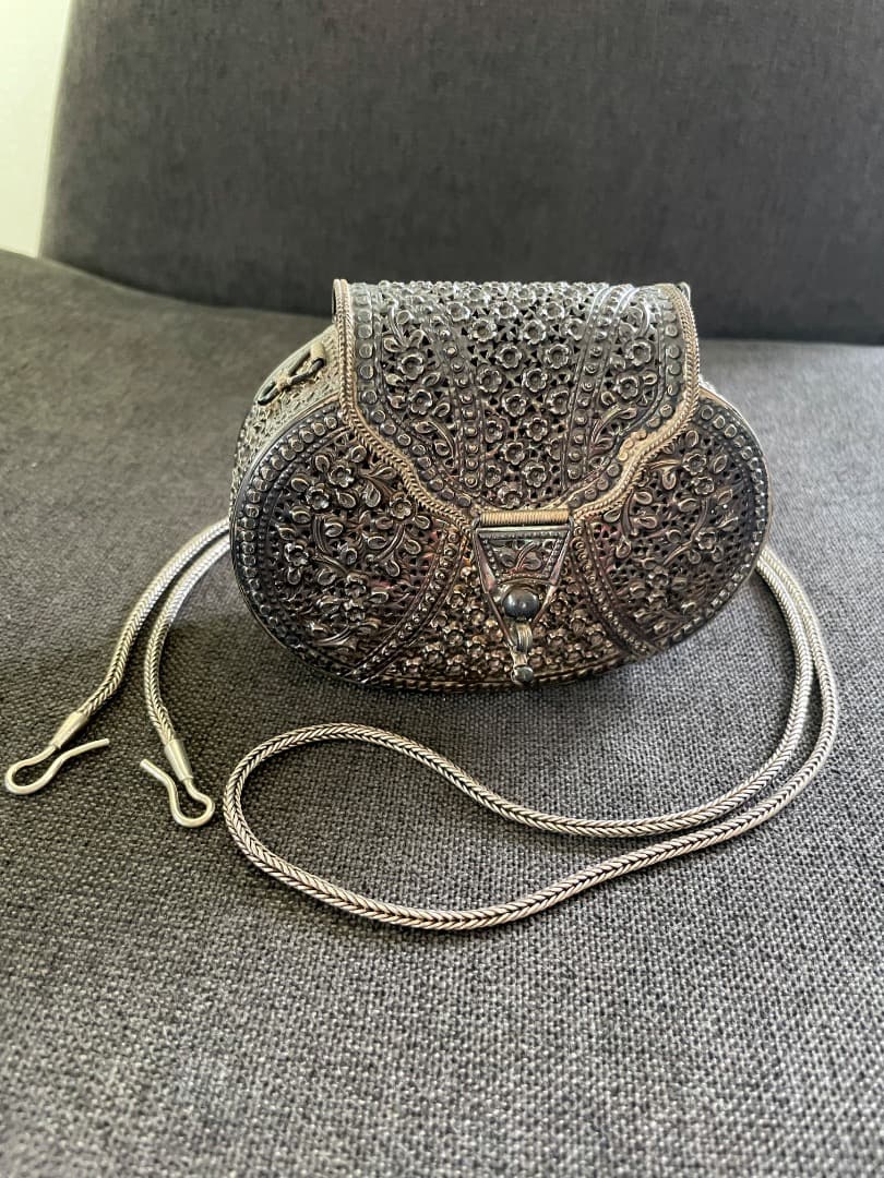 ビンテージ シルバー 丸型 クラッチバッグ