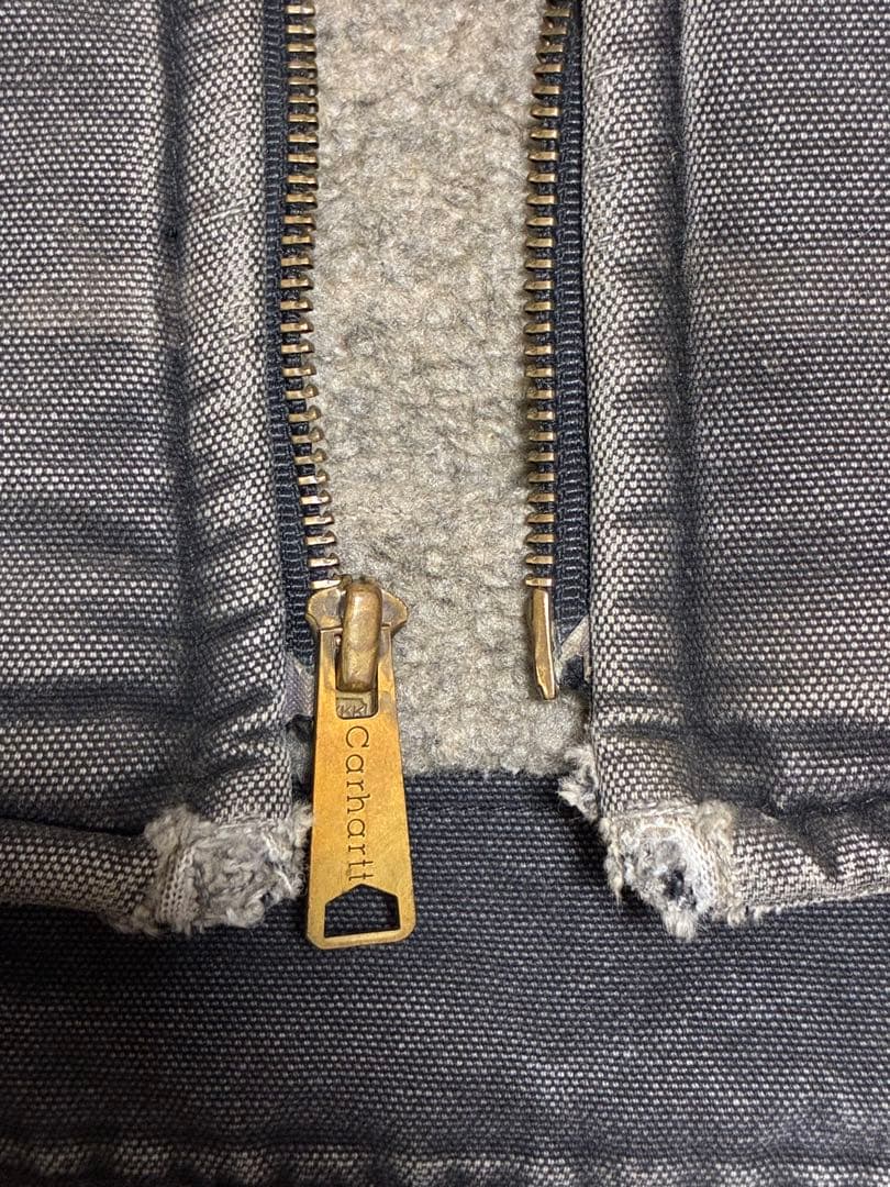 CarharttダックベストXLブラックフェードヴィンテージ