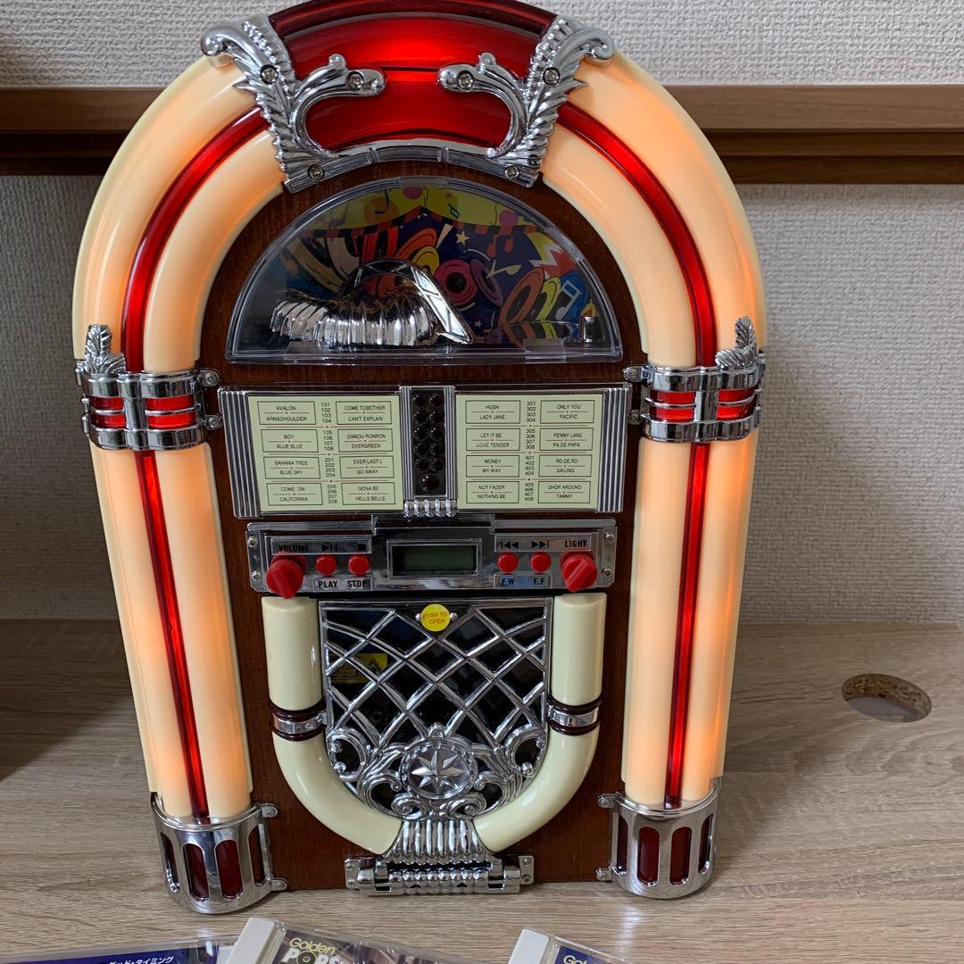 希少おすすめ品 昭和レトロジュークボックス(動作品)と オールディーズCD6枚付