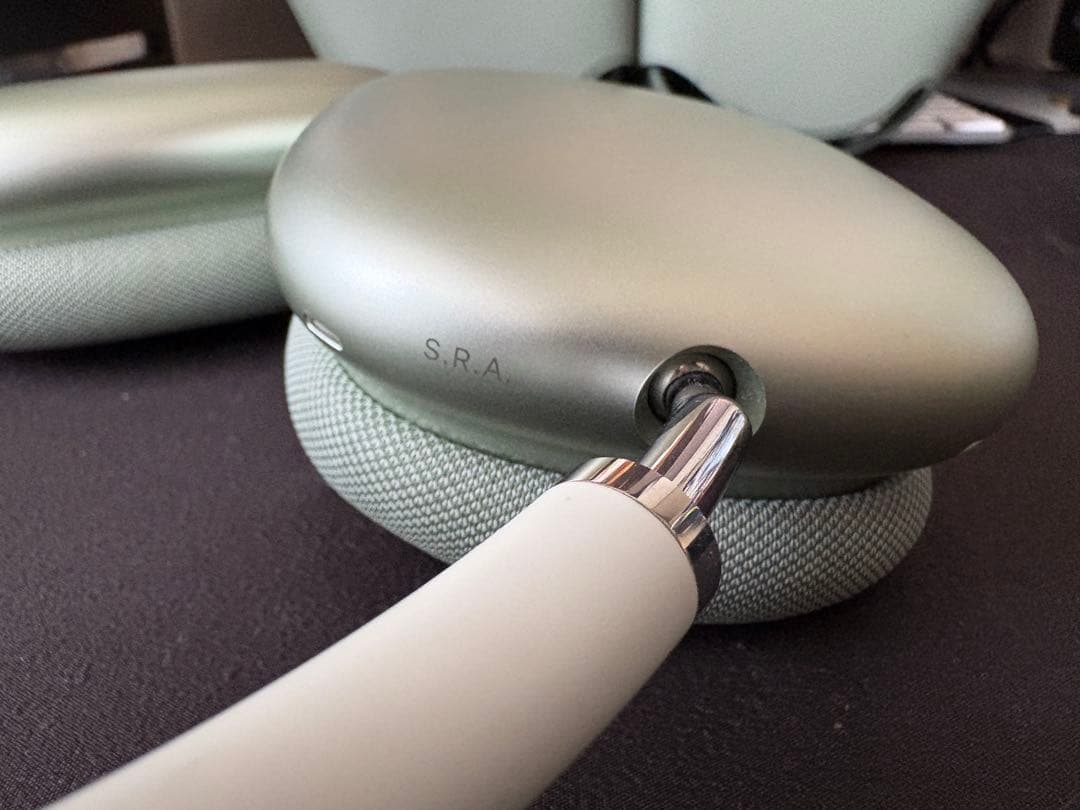 AirPods Max ミッドナイトグリーン 本体　lightning