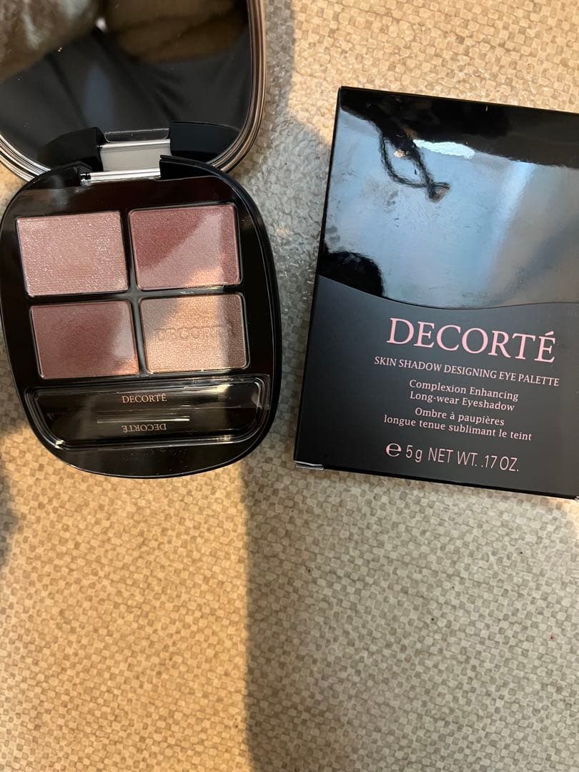 コスメデコルテ　スキンシャドウ　デザイニングパレット10ruddy quartz