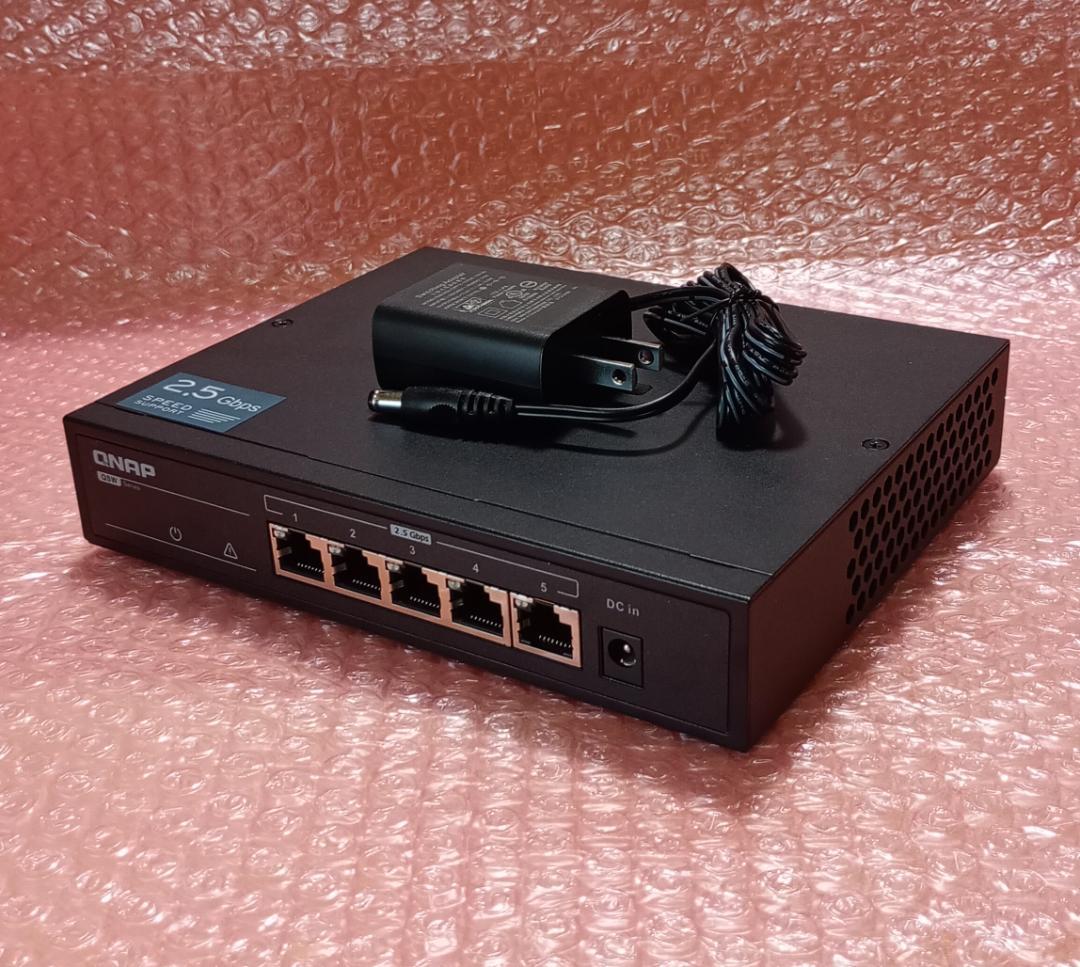 ★【美品】QNAP QSW-1105-5T 2.5Gbps スイッチングハブ
